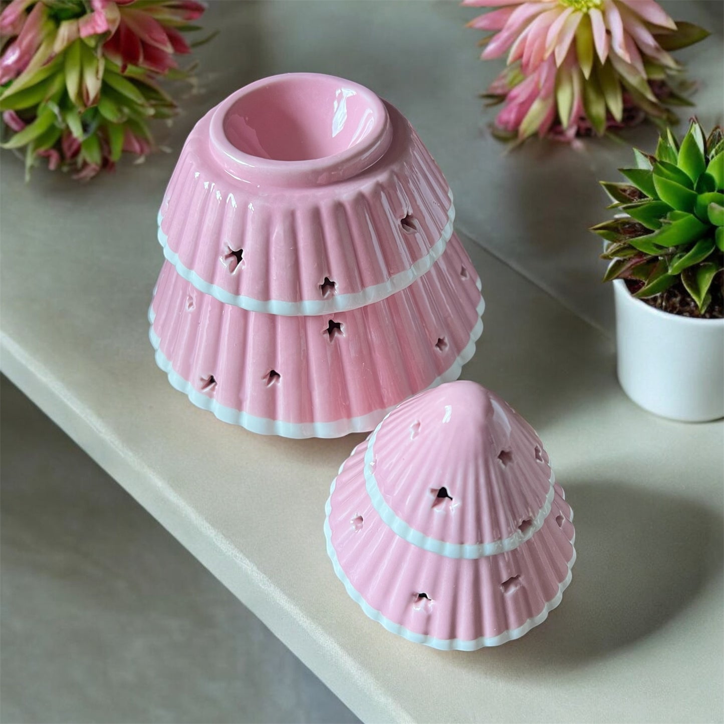 PINK CHRISTMAS TREE OIL BURNER image 1
