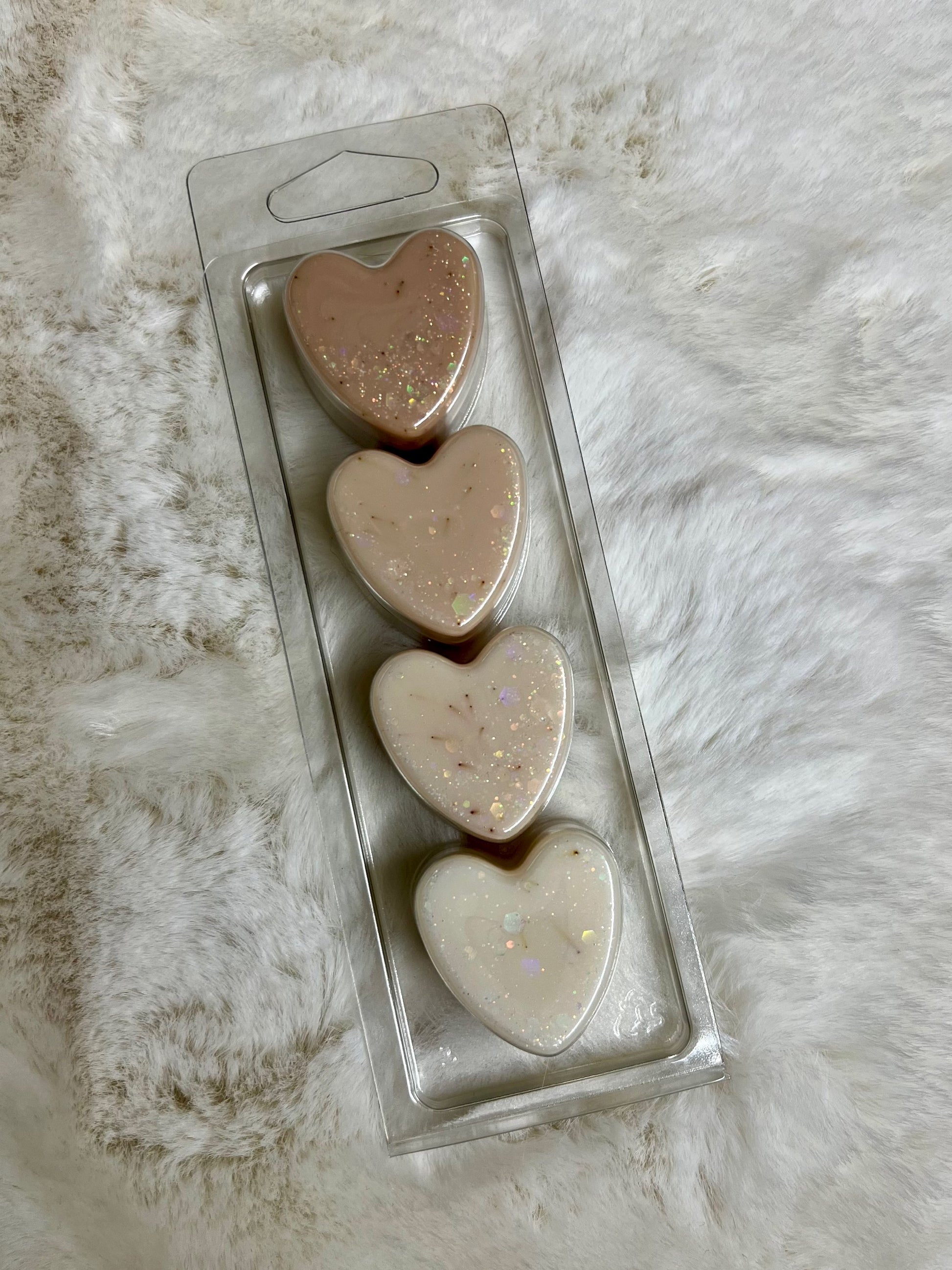 Hearts Clamshell image 3